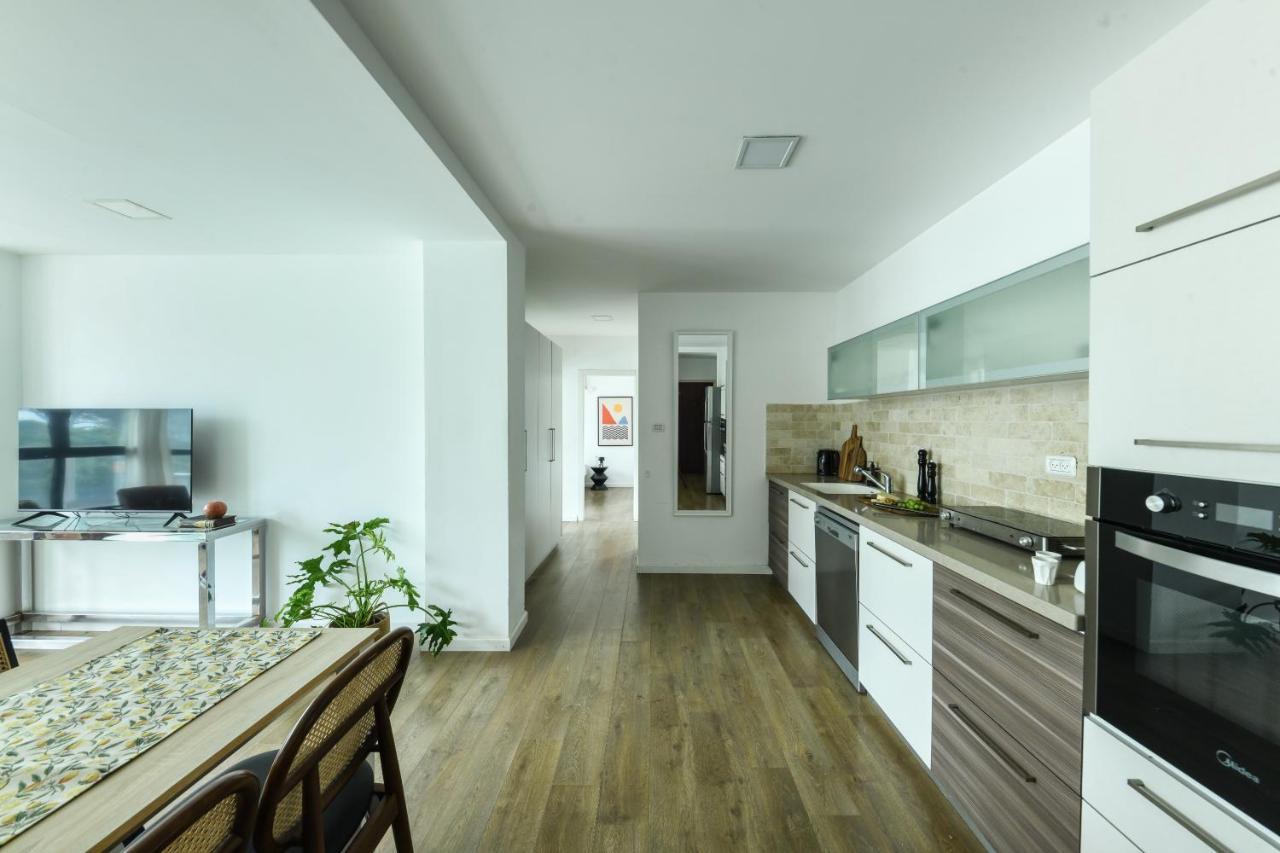 Modern & Bright 3Br Apt W View 5 Min From Beach By Sea N' Rent Tel Aviv Exterior photo